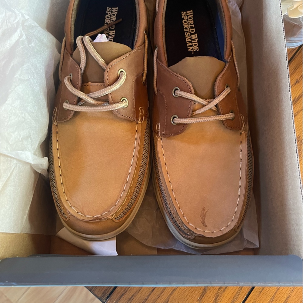 Mens new world wide sportsman shoes.